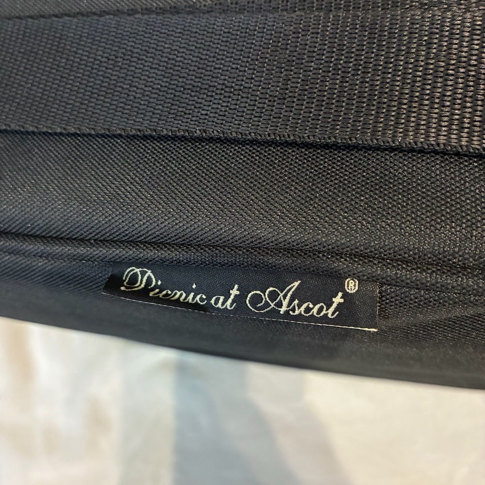 Picnic at Ascot Black Insulated Wine Bag NWOT - Picture 5 of 7